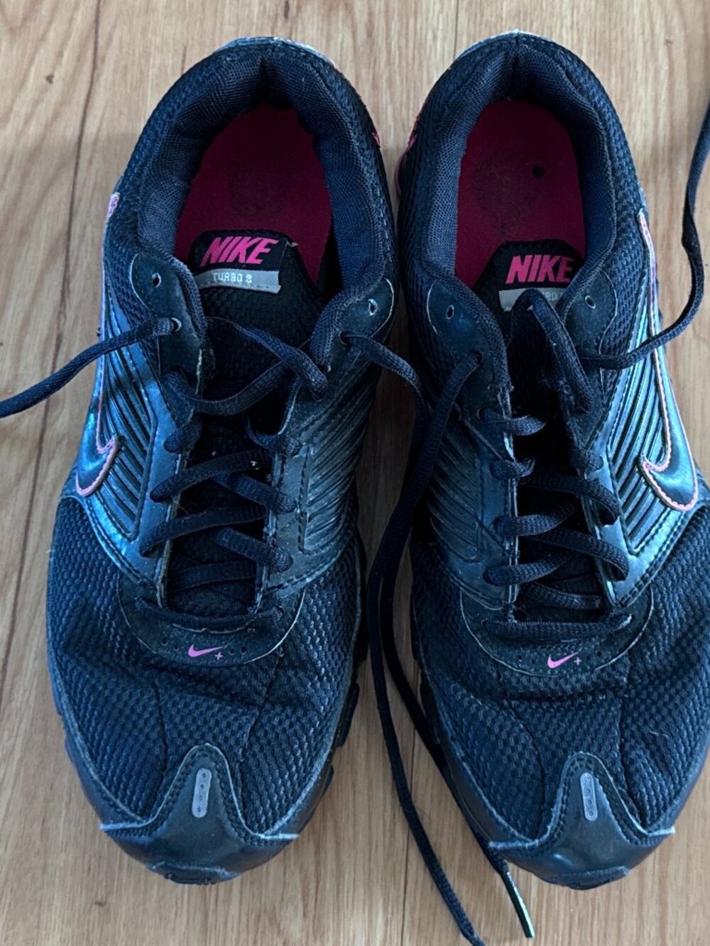Women's Nike Shox Turbo 8  Running Shoes Sneakers Size US 9 Black/Pink No Box.